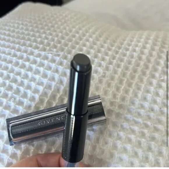 Givenchy Rouge Interdit Vinyl Lipstick - Noir Révélateur - Picture 1 of 3
